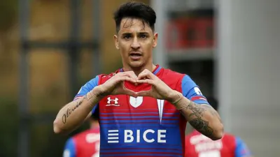 El entrerriano Zampedri se anotó en el triunfo del líder Universidad Católica de Chile