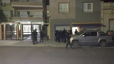 En Paraná se desarticuló una fiesta clandestina y como propietaria no quiso suspender el encuentro, se ordenó su allanamiento.