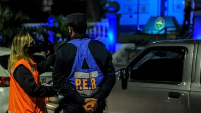 Cuatro fiestas clandestinas en la capital provincial y más de 250 actas de infracción en el Departamento Paraná, habla a las claras que hay personas que no quieren acatar las medidas de prevención sanitaria.