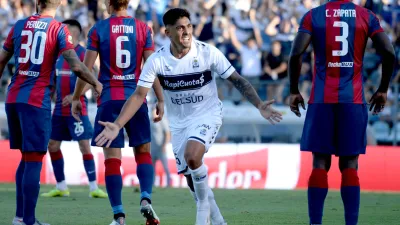 Gimnasia venció a San Lorenzo en el Bosque con gol de Cristian Tarragona