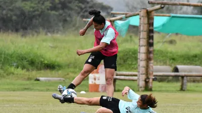 Fútbol: las entrerrianas Jaimes y Holzheier ya entrenan en Cali con la selección argentina