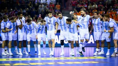 “Los Gladiadores” ganaron y avanzaron a la segunda ronda del Mundial de Handball
