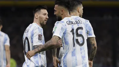 Eliminatorias: Argentina se despidió de local con un triunfo por demolición ante Venezuela
