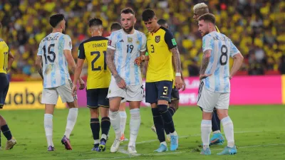 Eliminatorias: Argentina sufrió un agónico empate con Ecuador y conservó su invicto