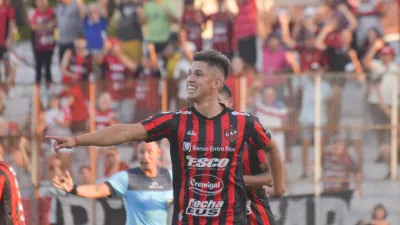 Patronato goleó a Alvarado y festejó por primera vez desde su vuelta a la Primera Nacional
