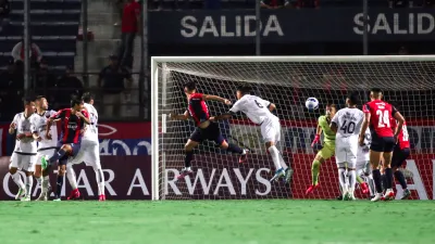 Copa Libertadores: Colón tropezó con Cerro Porteño en su regreso a la Nueva Olla