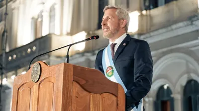 Fotografía de archivo de Rogelio Frigerio cuando dio su discurso de asunción al frente del Poder Ejecutivo provincial.