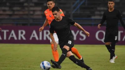 Independiente pisó fuerte en Venezuela y festejó ante Deportivo La Guaira