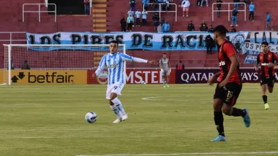 Fin del invicto para Racing: perdió con Melgar y cedió el liderazgo en la Sudamericana