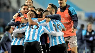 Racing no tuvo piedad de Aldosivi y con una goleada se metió en semifinales