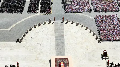 La ceremonia se inició a las 5 de la mañana hora argentina.