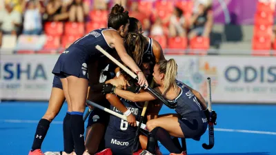 Las “Leonas” golearon a Canadá y se clasificaron a cuartos de final del Mundial