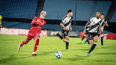 Copa Sudamericana: Huracán perdió con Danubio, pero depende de sí mismo