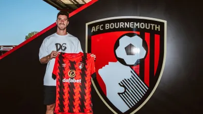 El concordiense Marcos Senesi seguirá su carrera en Inglaterra: firmó para el Bournemouth