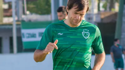 Los entrerrianos Garnier y Pombo superaron el coronavirus y entrenaron en Sarmiento 