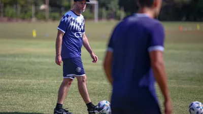 El debutante Independiente Rivadavia recibe al “Rojo” en uno de los atractivos del viernes