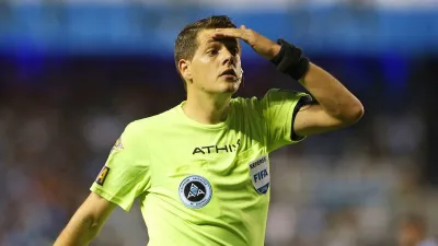 Superliga: Patronato-Huracán será dirigido por Germán Delfino