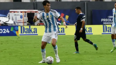 Argentina alcanzó un agónico empate y sigue con vida en el Preolímpico de fútbol