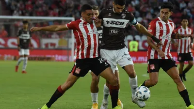 Platense sorprendió a Estudiantes en La Plata y lo dejó sin invicto