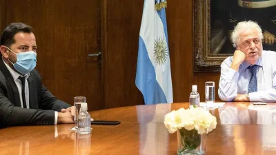 Ginés González García junto a Lisandro Bonelli