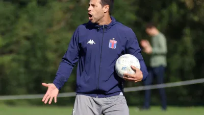 Fútbol: Sebastián Domínguez se hizo cargo del plantel de Tigre