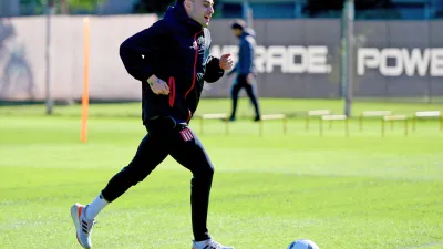 Tras su descompensación, Javier Altamirano volvió a practicar con Estudiantes de La Plata