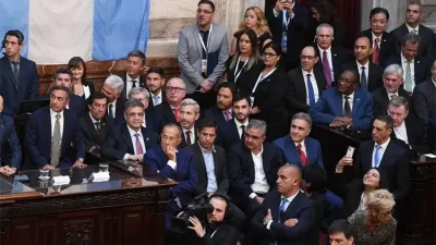 Varios gobernadores estuvieron presentes en la Asamblea Legislativa, el resto no asistió por compromisos gubernamentales.