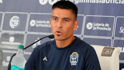 El presidente de Colón de Santa Fe negocia personalmente por el entrerriano Paolo Goltz