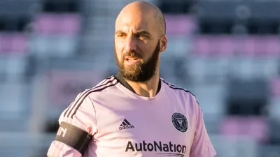 Gonzalo “Pipita” Higuaín anunció su retiro del fútbol profesional