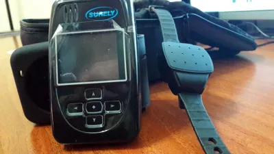 A través de dispositivos electrónicos se monitorean las restricciones a la libertad dispuesta por la Justicia.