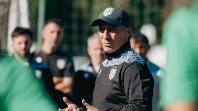 Fútbol: Pedro Troglio inició su ciclo como director técnico de Banfield