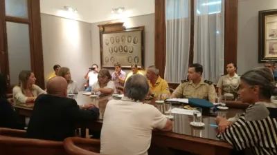 reunión por incendios de islas