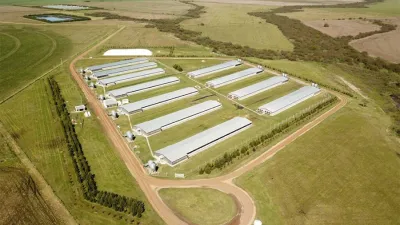 En el ámbito nacional, la provincia ocupa el cuarto puesto en producción de porcinos, detrás de Buenos Aires, Córdoba y Santa Fe.