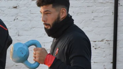 Patronato viajó a Buenos Aires con Canteros, pero sin Leys para visitar a Independiente