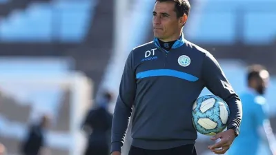 Fútbol: Guillermo Farré seguirá al frente de Belgrano de Córdoba