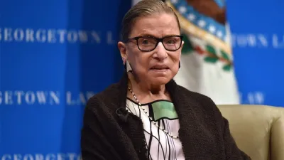 La jueza de la Corte Suprema de Estados Unidos, Ruth Bader Ginsburg, falleció anoche a los 87 años y era considerada un ícono del progresismo en Estados Unidos.