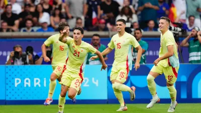Fútbol: España amargó a Francia en la final y se consagró campeón olímpico