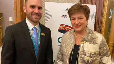 Guzmán junto a Georgieva en Arabia