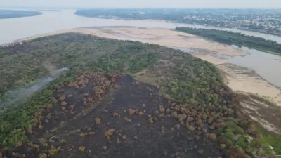 Advirtieron que el incendio en la Isla Puente “arrasó con todo lo que es vida”