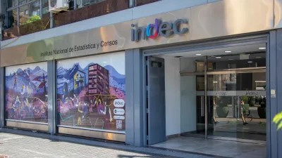 Los salarios subieron 5,5% en julio y volvieron a perder contra la inflación