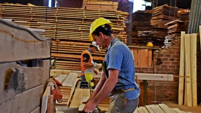 En 2021 la actividad industrial creció un 15,8% y la construcción un 30,8%