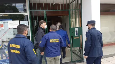 Fiscales y policías trabajaron desde temprano en el lugar