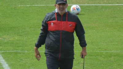 Patronato ya tiene sus convocados para visitar a Vélez Sarsfield