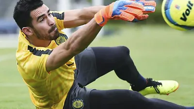 Los arqueros Josué Ayala e Ignacio Arce aparecieron en el radar de Patronato