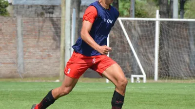 Juan Guasone sufrió una fractura y será baja en Patronato para el resto del semestre