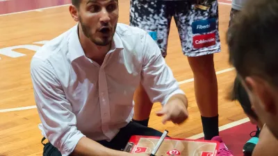 El DT de Rocamora contó que buscará “armar el grupo humano” en la pretemporada