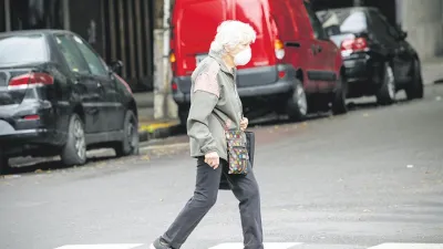 El gobierno nacional aplicará por decreto el aumento a los jubilados y se excusó que por la pandemia no puede establecer una nueva fórmula para que el incremento sea por ley.