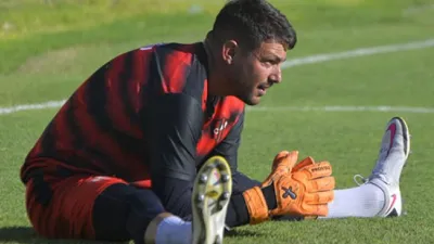 Patronato: Julio Salvá sufrió un desgarro y tampoco jugará la revancha con Botafogo