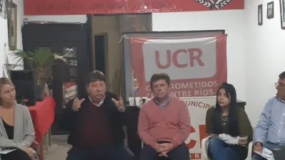 Kisser con radicales en Concordia