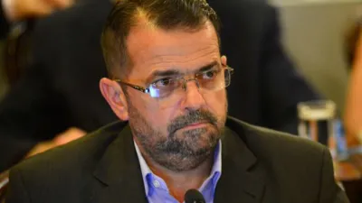 Sergio Kneeteman